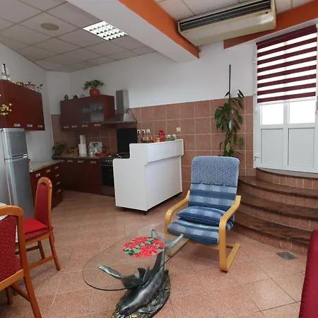Apartment Split