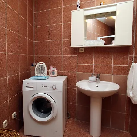 Apartment Split *